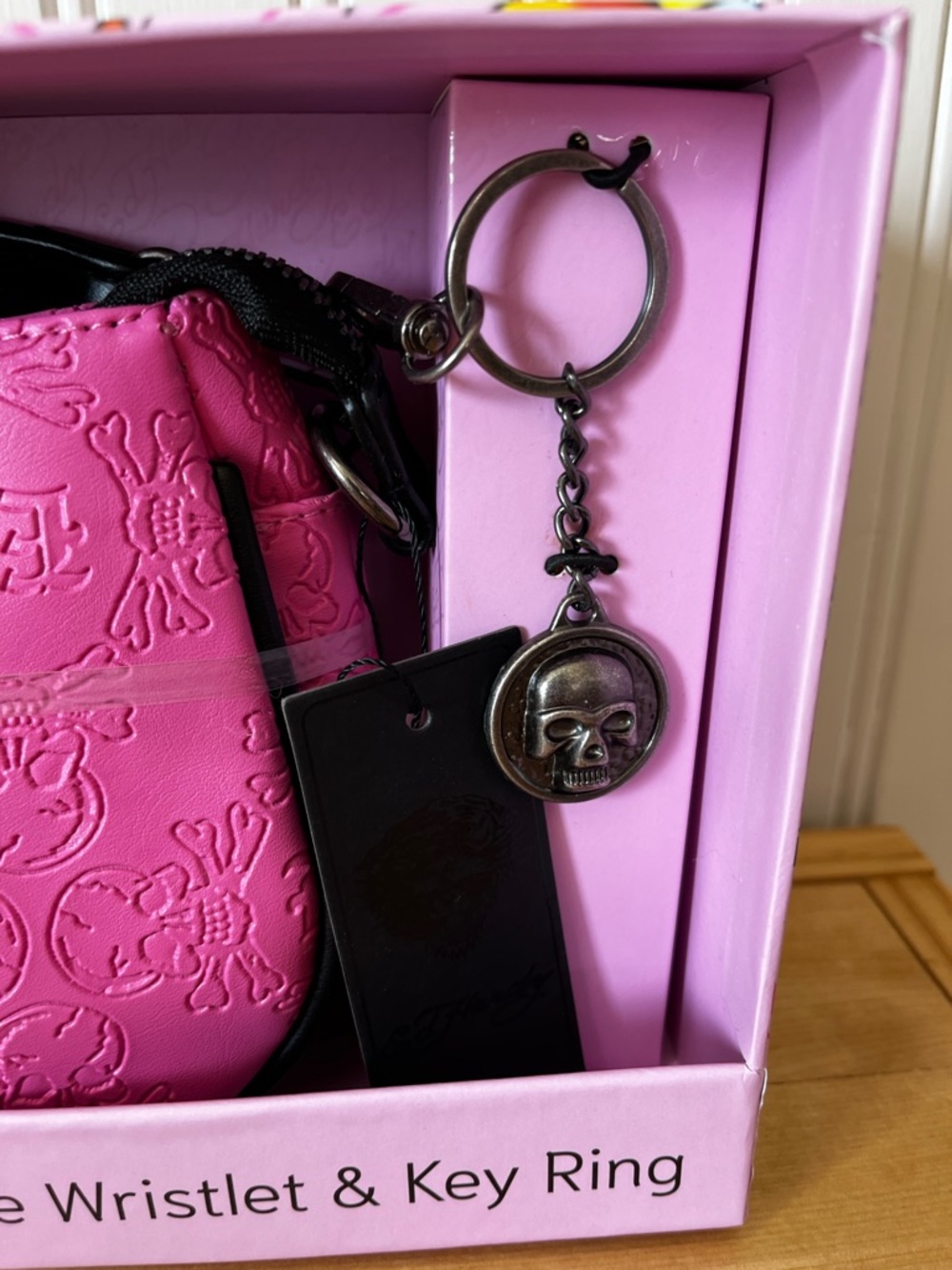 Ed Hardy Convertible Wristlet & Key Chain - NWT - Picture 6 of 8